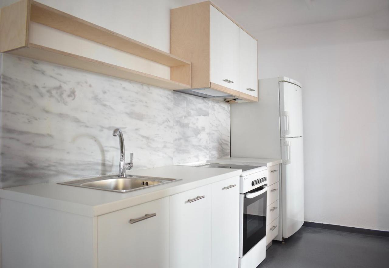Stylish, Basement Studio With Roof Top Access - Ep9B Афины Экстерьер фото
